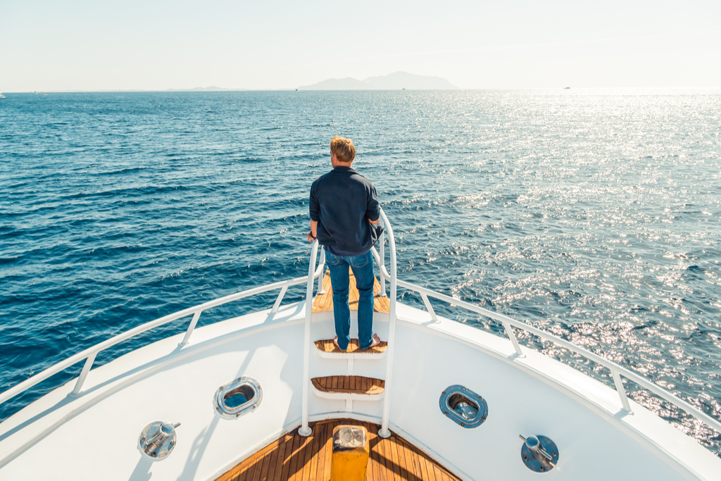 Looking for your first Yacht Engineer role?